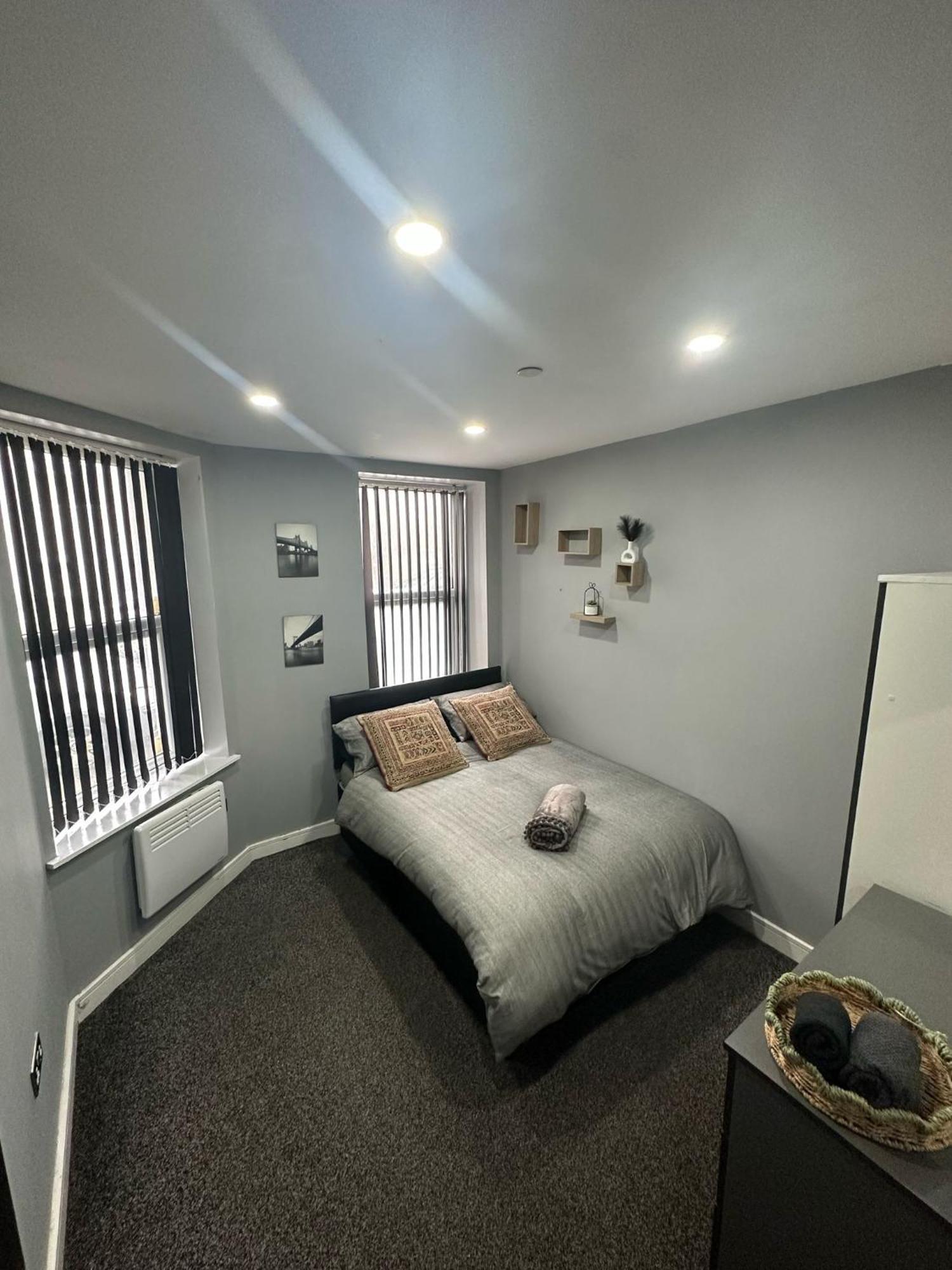 2 Bedroom Flat With Hot Tub Cardiff Luaran gambar
